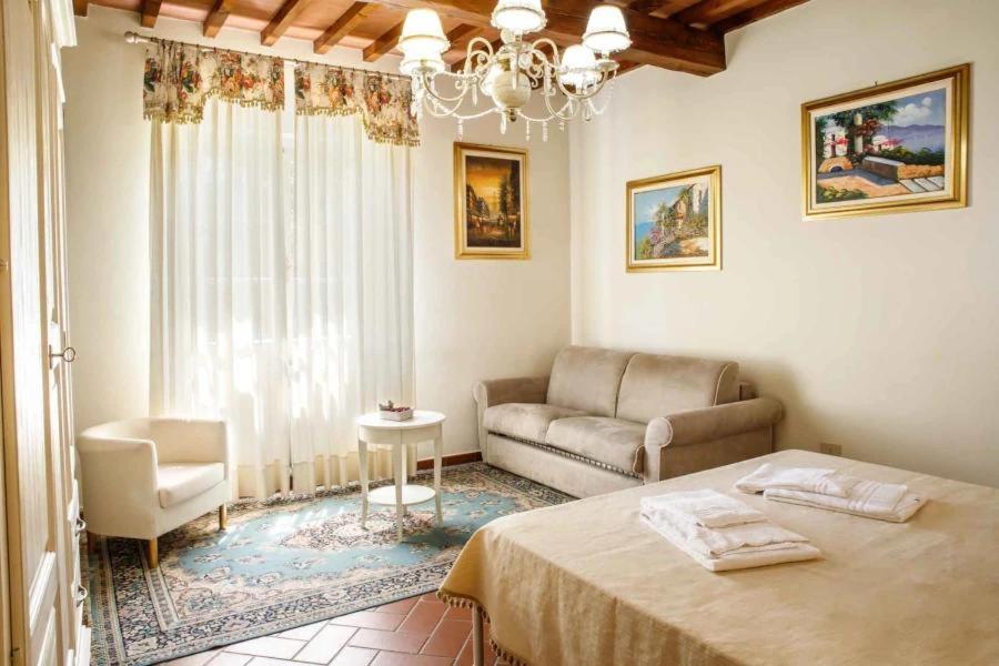 Agriturismo Podere Bucine Basso Lari Exterior photo